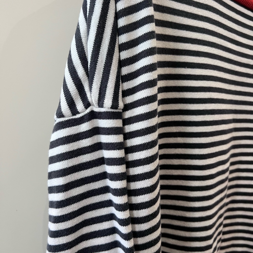 UNBRANDED STRIPED SWEATER - Picture 3 of 7